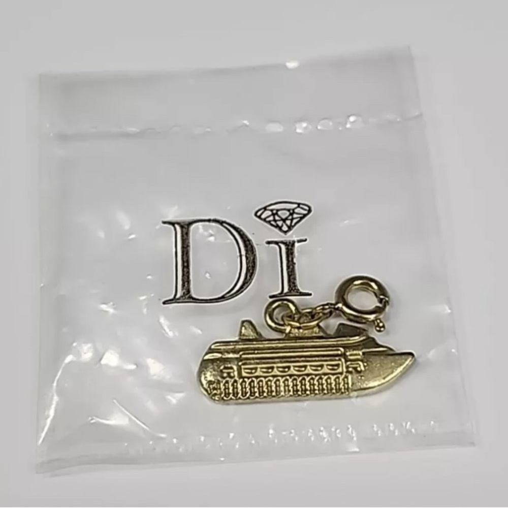 New DI Diamond International Souvenir Charm Cruise Ship Boat Gold Color
